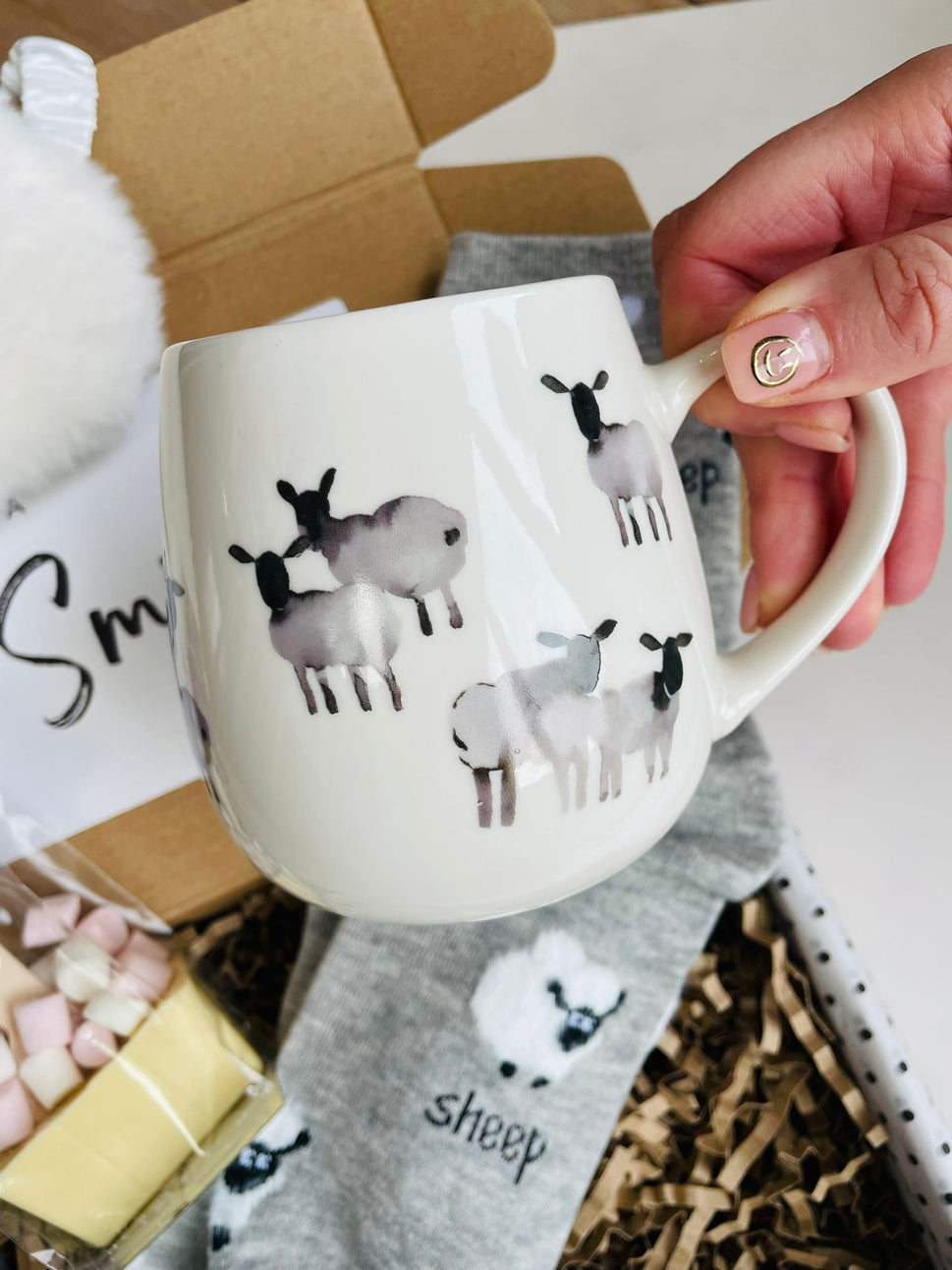 Snuggle Up Sheep Gift BoxMultiple sheep