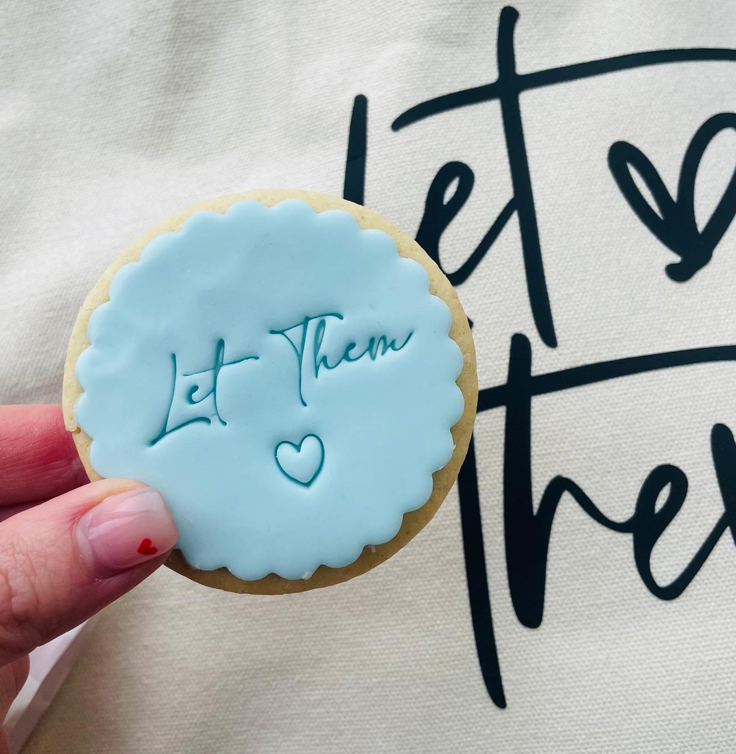 Let Them Mini Letterbox Gift