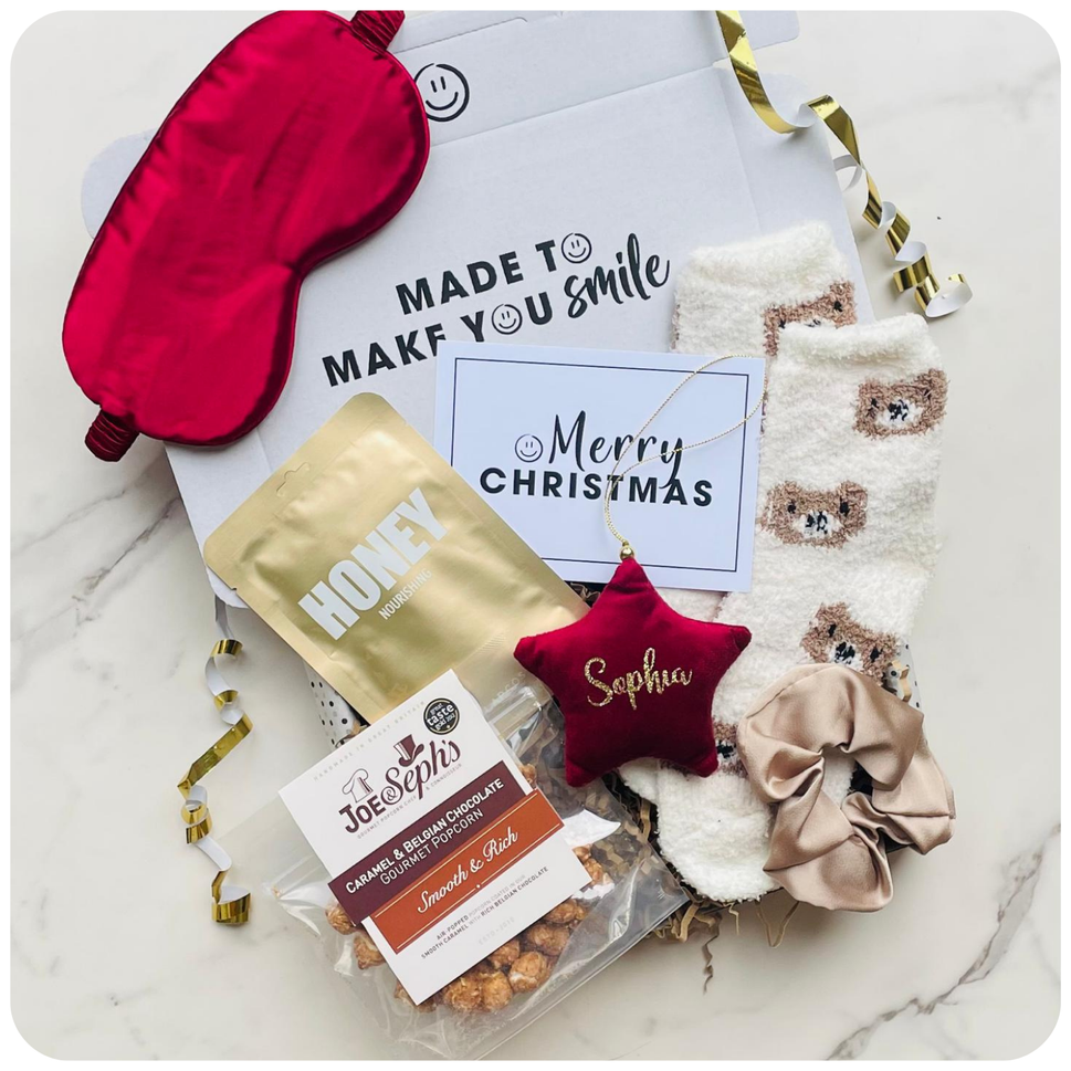 Christmas Pamper Gift Box – Personalised Decoration & Cosy Treats